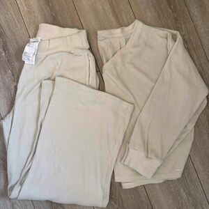 Women's Hollister Cream Lounge Set